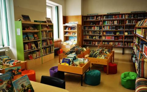 Innenansicht Bibliothek Irdning/Aigen